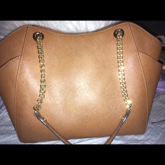 Michael Kors purse - Picture 2 of 8